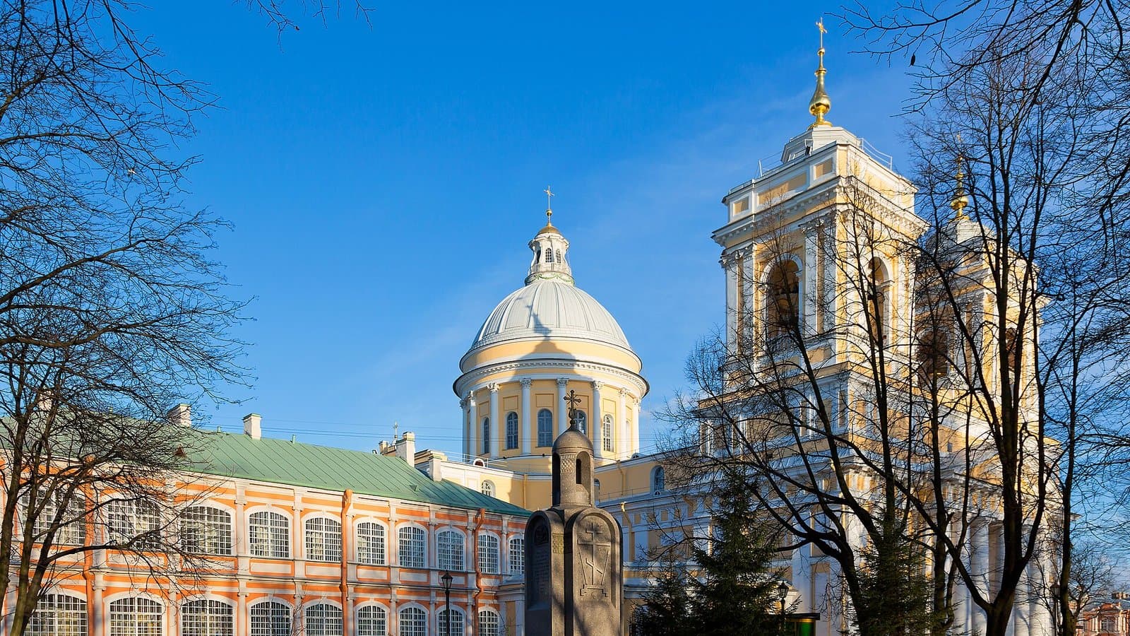 Alexander Nevsky Lavra: how to visit the cathedral and the necropolises, opening hours and ticket prices