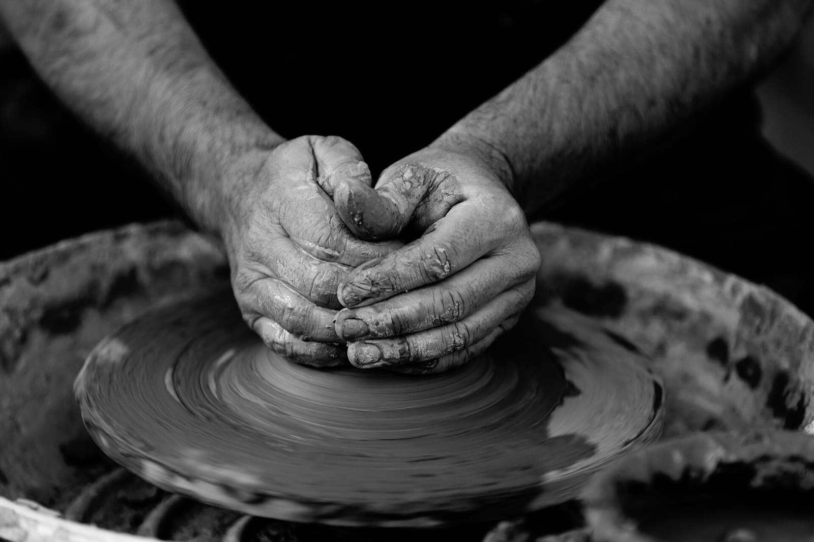 Free Creative Workshops in Saint Petersburg: Pottery, Sewing and a Photo Studio for Anyone Under 36