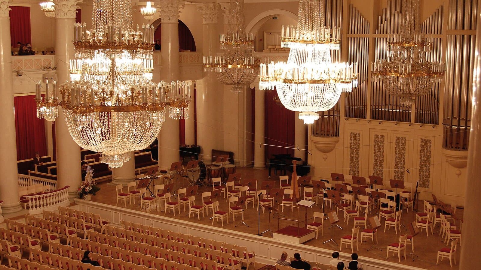 Philharmonia or Capella: which St Petersburg concert hall to choose for a classical night, and what tickets cost in November