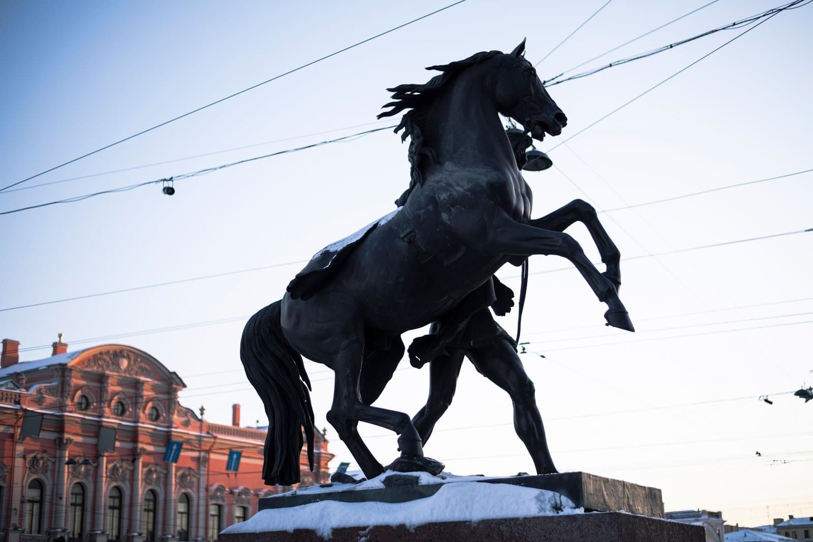 Anichkov Bridge and the Horse Tamers: Nevsky Prospect's Famous Statues (2026)