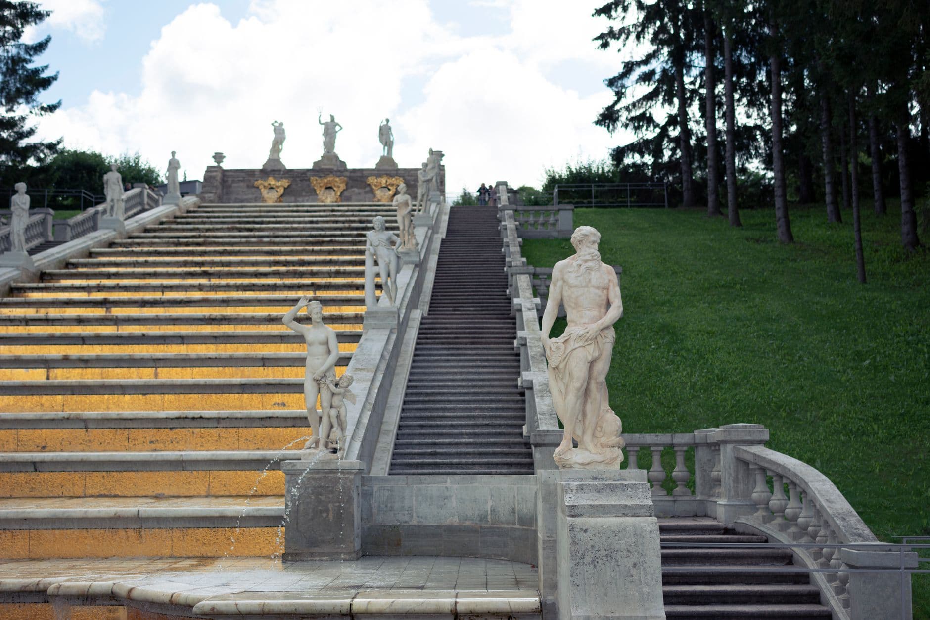 2026 Peterhof Fountains Closing: Tickets & Fireworks Guide