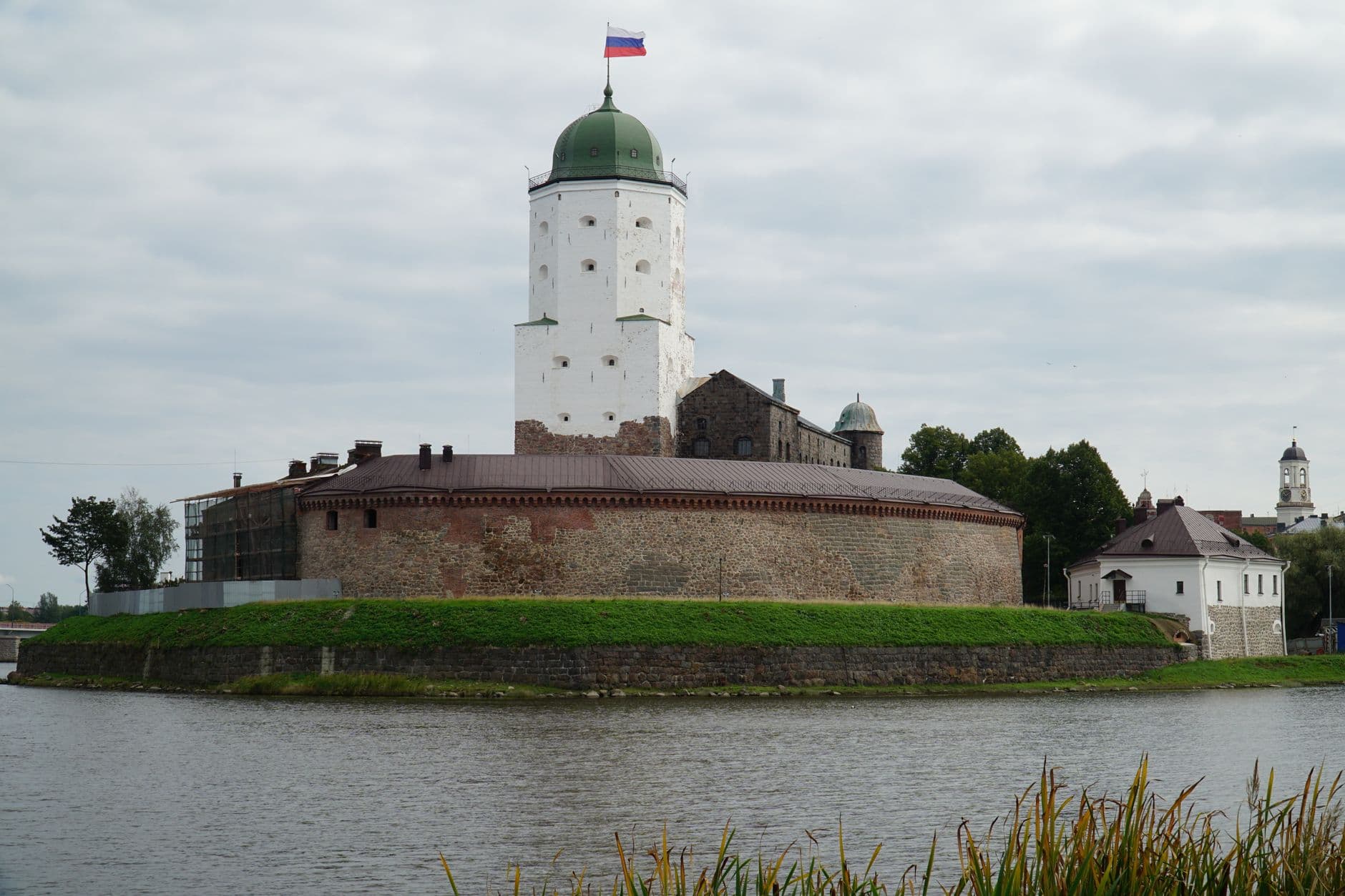 Vyborg Day Trip from Saint Petersburg: Medieval Castle and Monrepos Park