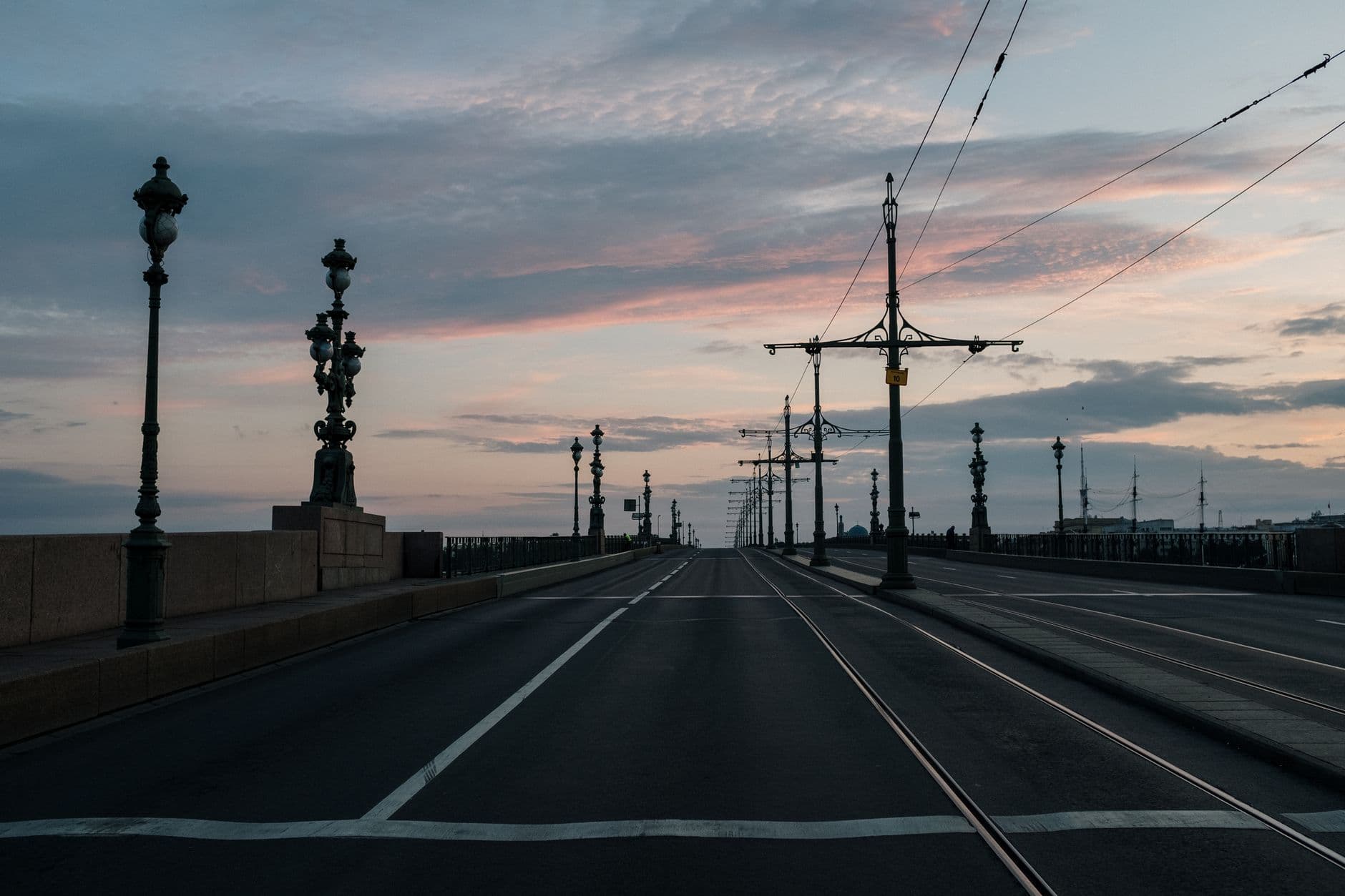 Saint Petersburg in Summer: White Nights, Festivals, Outdoor Cafes
