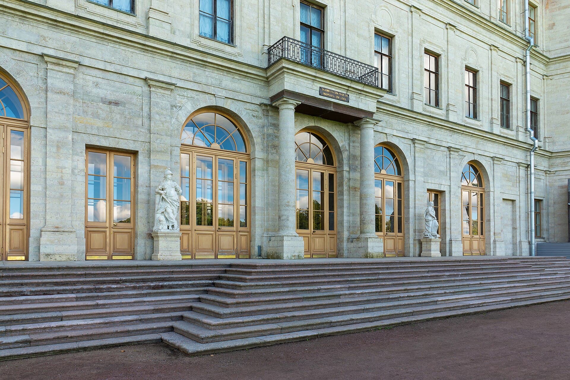 Gatchina: Paul I's Great Palace and the Priory Castle in one day
