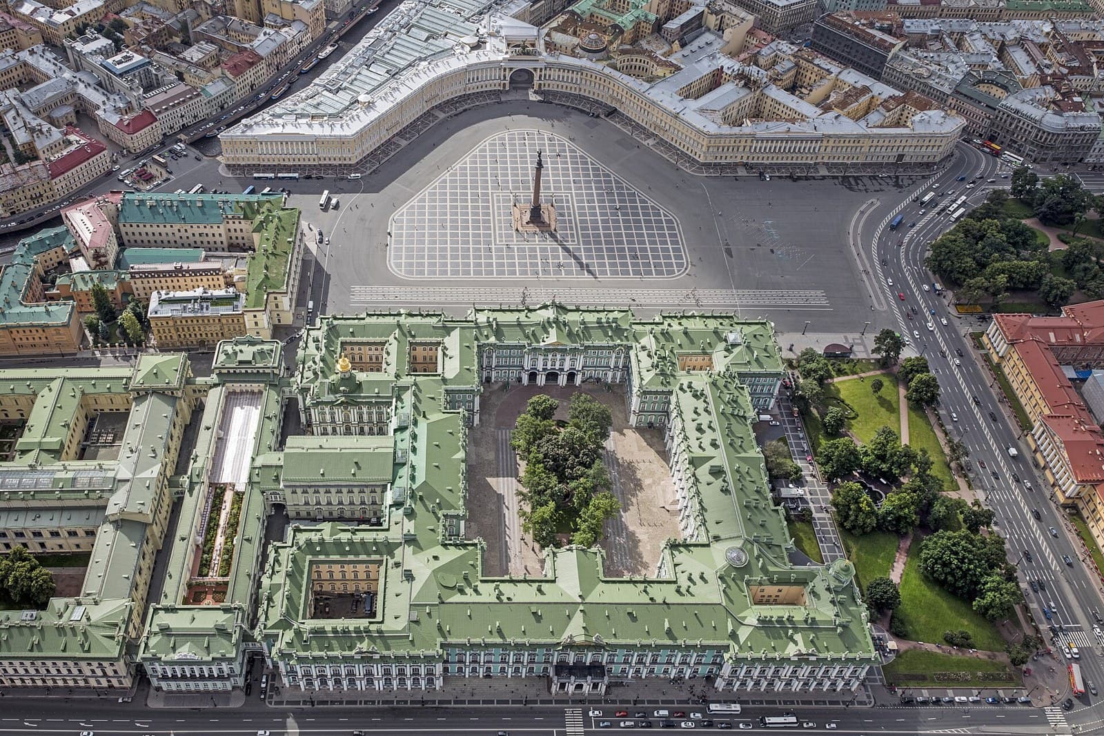 General Staff or Winter Palace: which Hermitage building when you have one visit