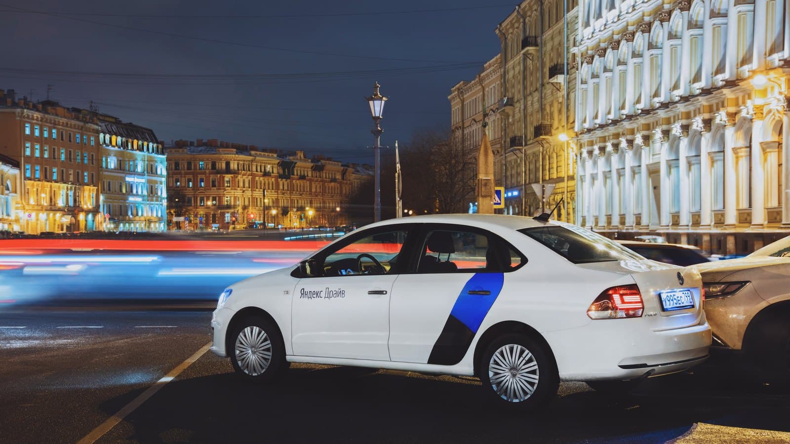Car sharing in St Petersburg: rentals from age 18, but you cannot end the trip outside the ring road