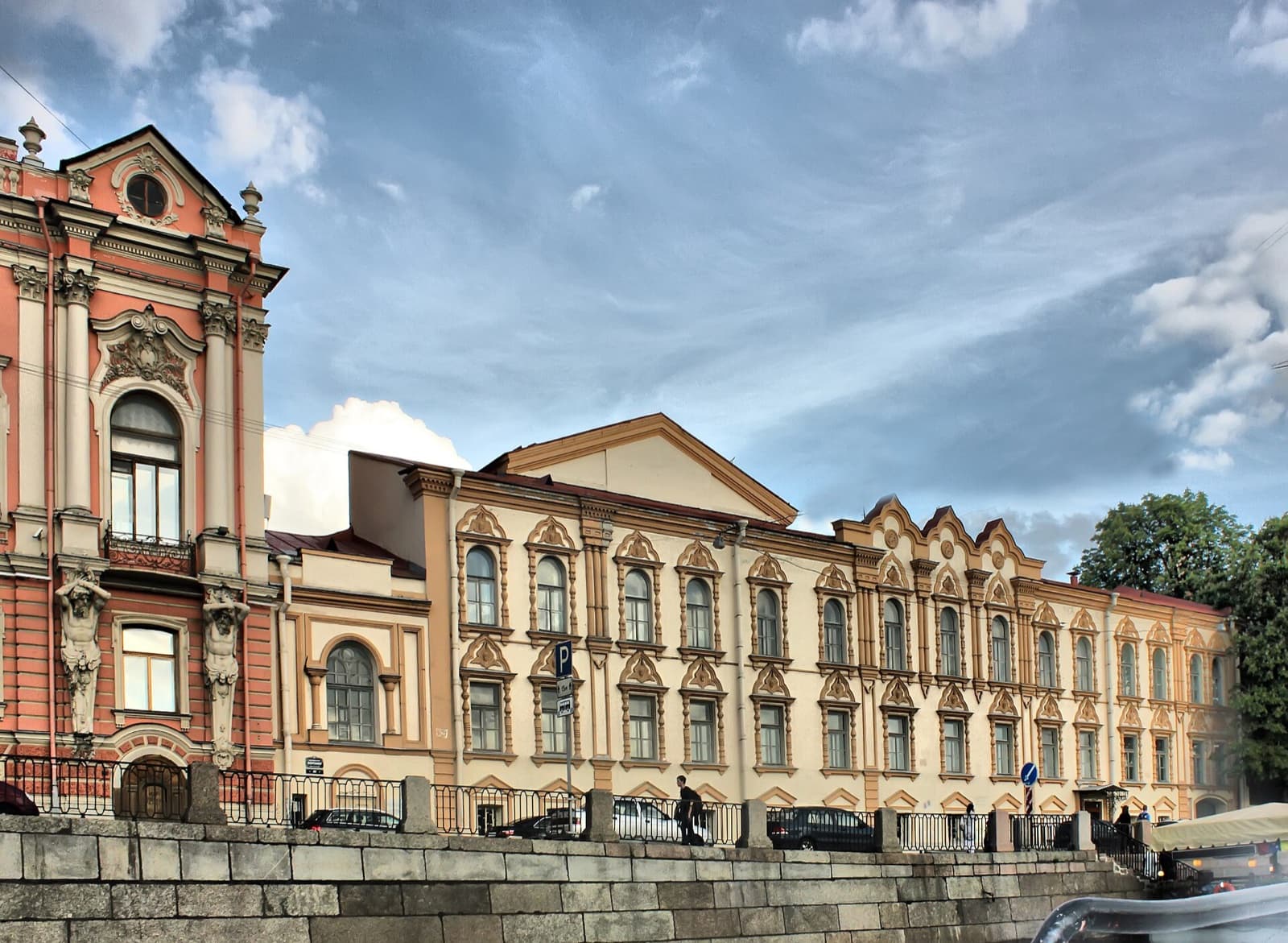 SHKAF and Saint Petersburg's New-Format Libraries: Free Exhibitions, Talks and Quiet Coworking