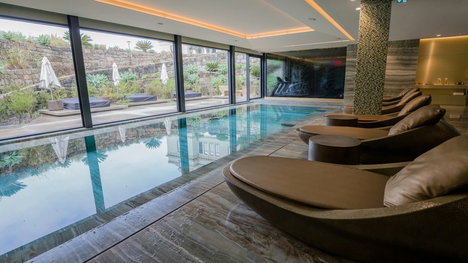 Spa hotels in the Leningrad Region for a weekend: pools, hammams and how to get there by train