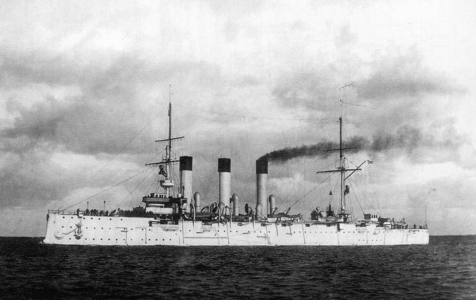 Cruiser Aurora and St Petersburg's ship-museums: a day on three decks for the school holidays
