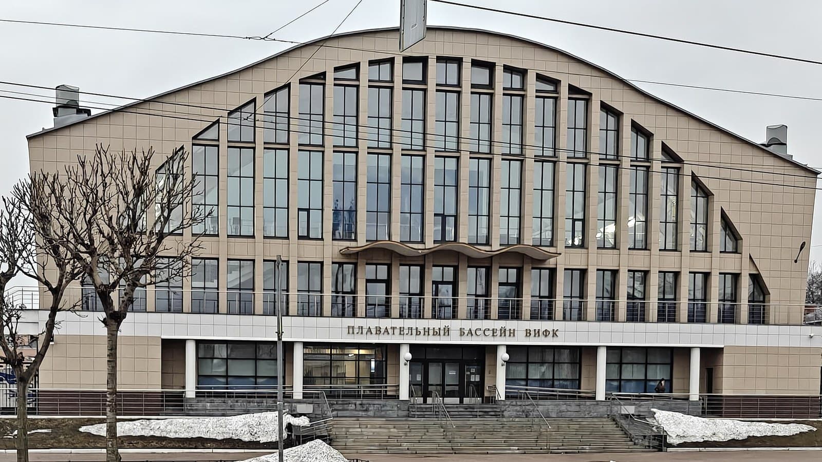 Swimming pools in St Petersburg without a membership: single-session prices and the medical certificate rule