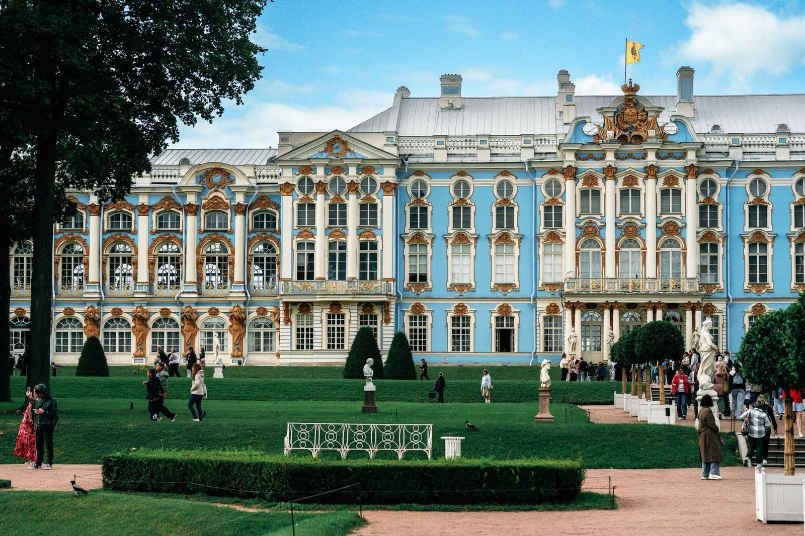 Peterhof vs Catherine Palace - Choosing the Best Day Trip from St. Petersburg