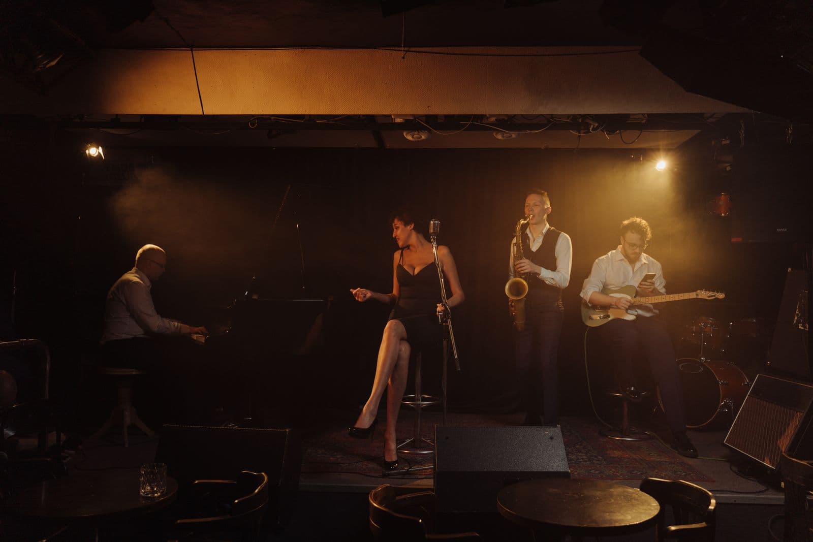 The Best Live Music Venues in St. Petersburg - A Local Guide to the City's Top Spots