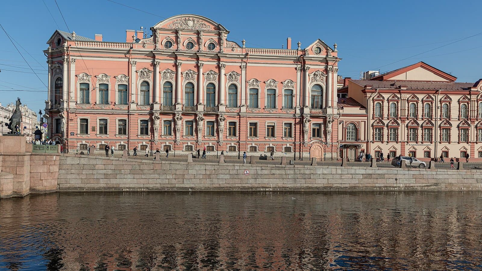 The Beloselsky-Belozersky Palace: how to get inside on a tour or for a concert, and what to see by Anichkov Bridge