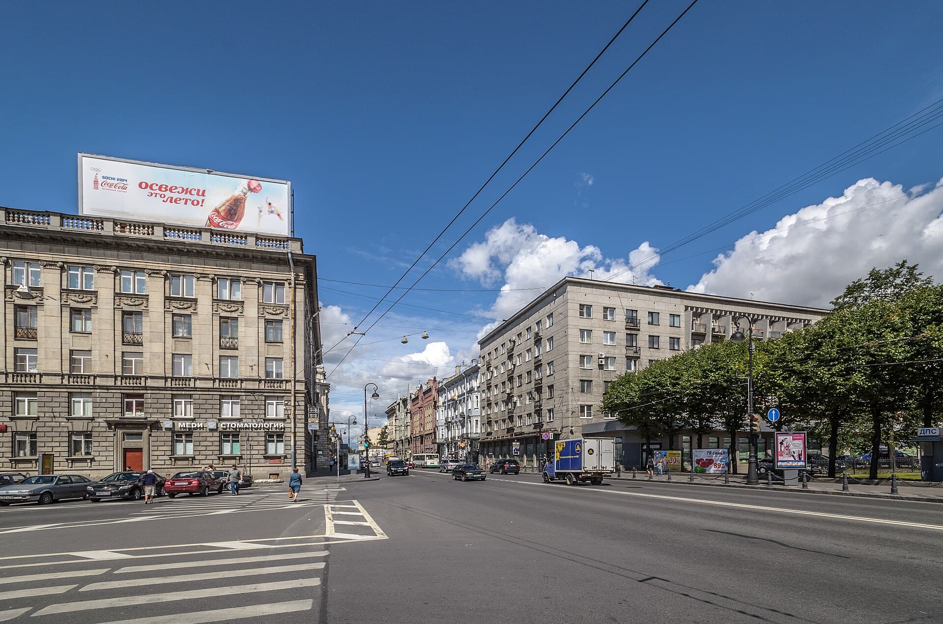 Where to Stay in St Petersburg: Districts, Courtyards and the Night Bridges