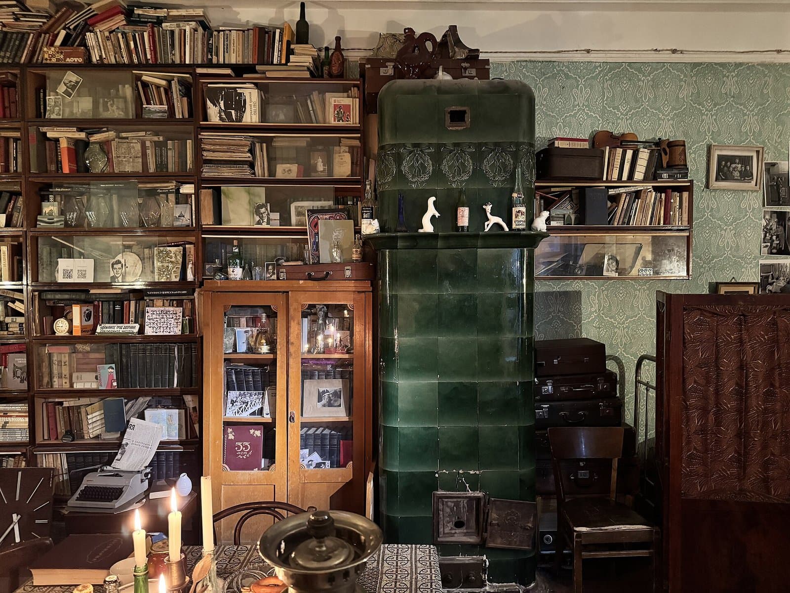 Dovlatov at 23 Rubinshteyna Street: the monument, the house he lived in and a two-hour walk through his Leningrad
