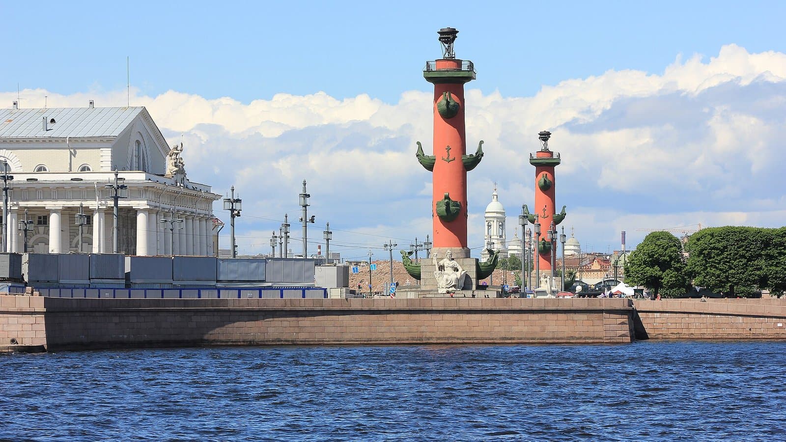 St Petersburg's symbols in one walk: the angel, the Bronze Horseman, the golden ship, sphinxes and griffins