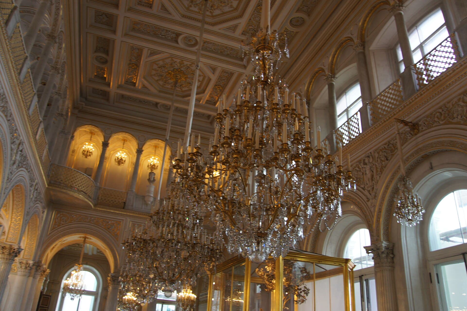Three Hermitage exhibitions this autumn: Gerasimov, Dialogue of the Arts and the permanent collection — a route