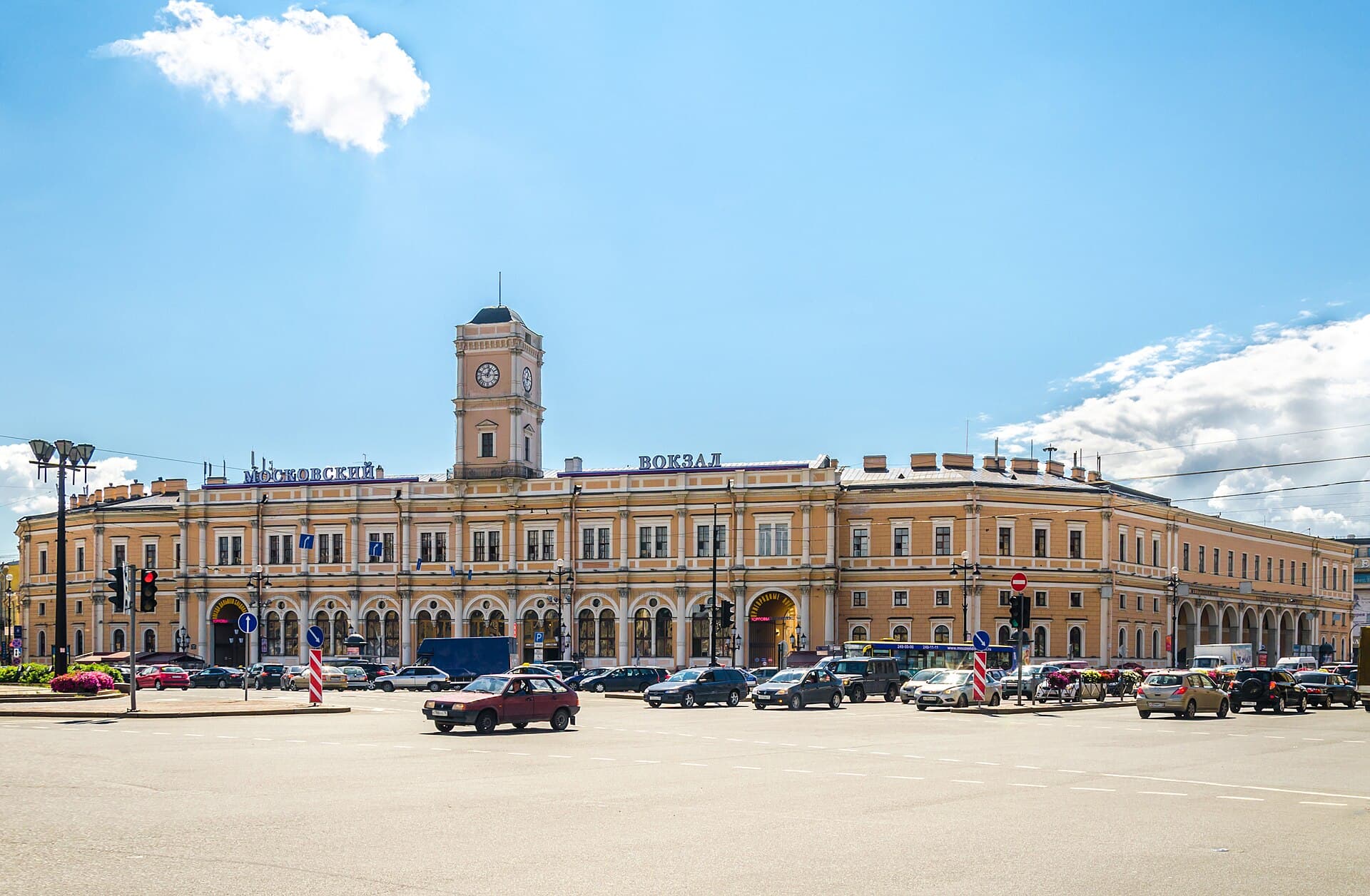 Five Railway Terminals in St Petersburg: Which Train Leaves from Where