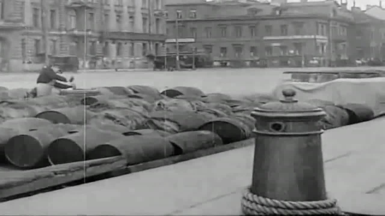 1918. Петроград. Шведские пароходы на Неве