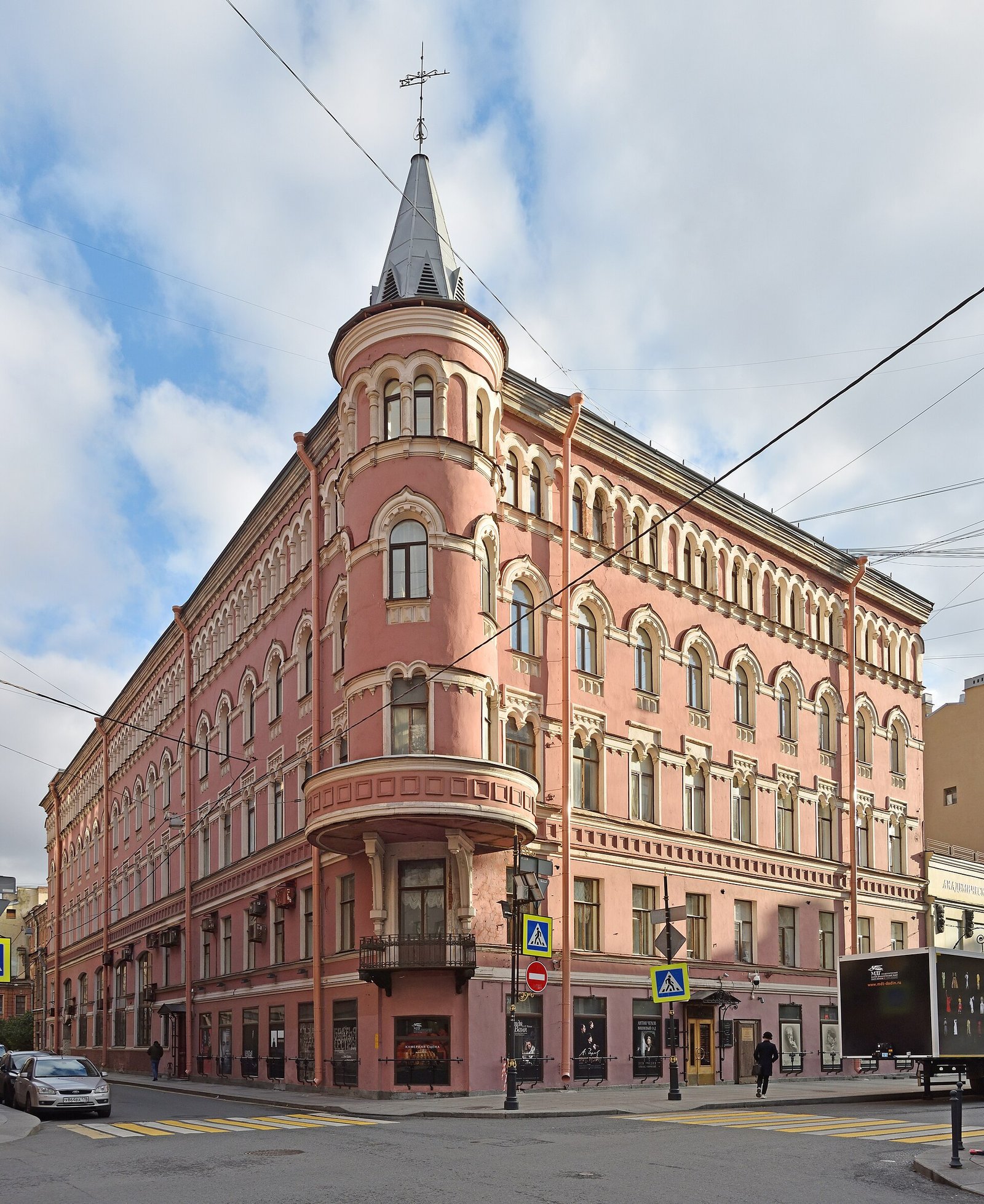 The corner building at 18 Rubinsteina, home of the MDT — Theatre of Europe