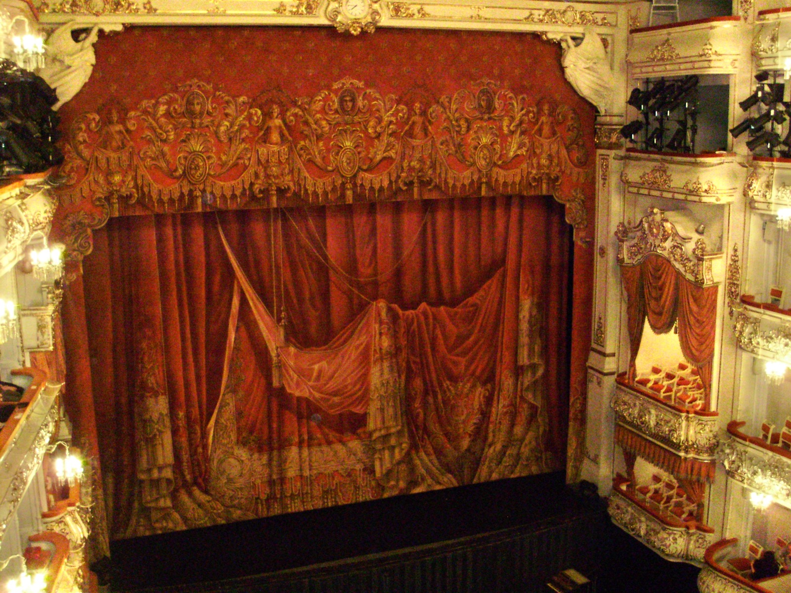 Stage and curtain of the Mikhailovsky Theatre