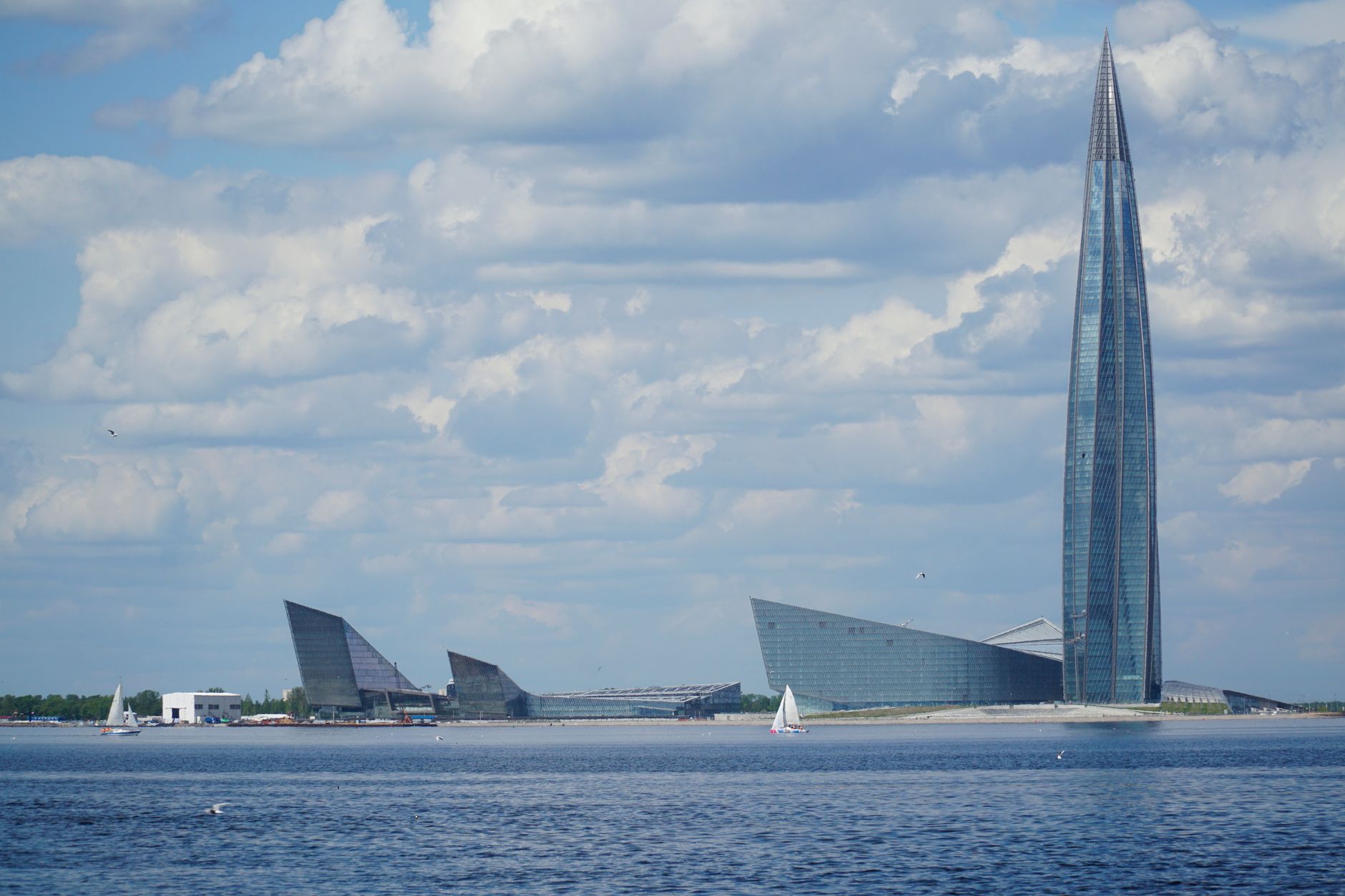 When does Scarlet Sails 2026 take place in Saint Petersburg?