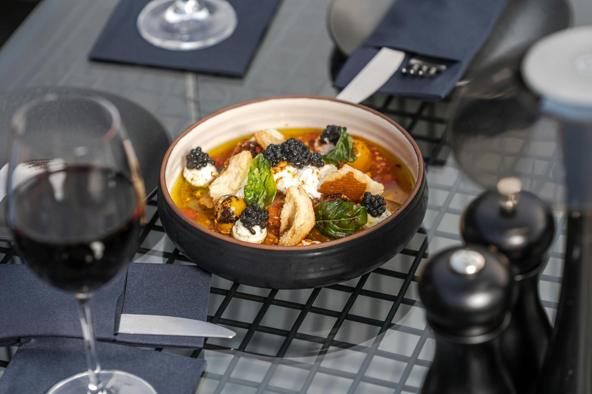 Seasonal Menus and Signature Dishes