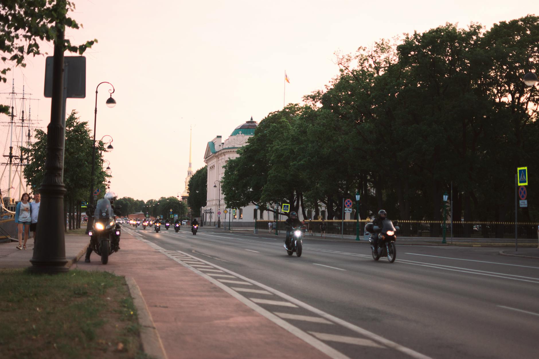 Best districts and flagship shops to visit in Saint Petersburg