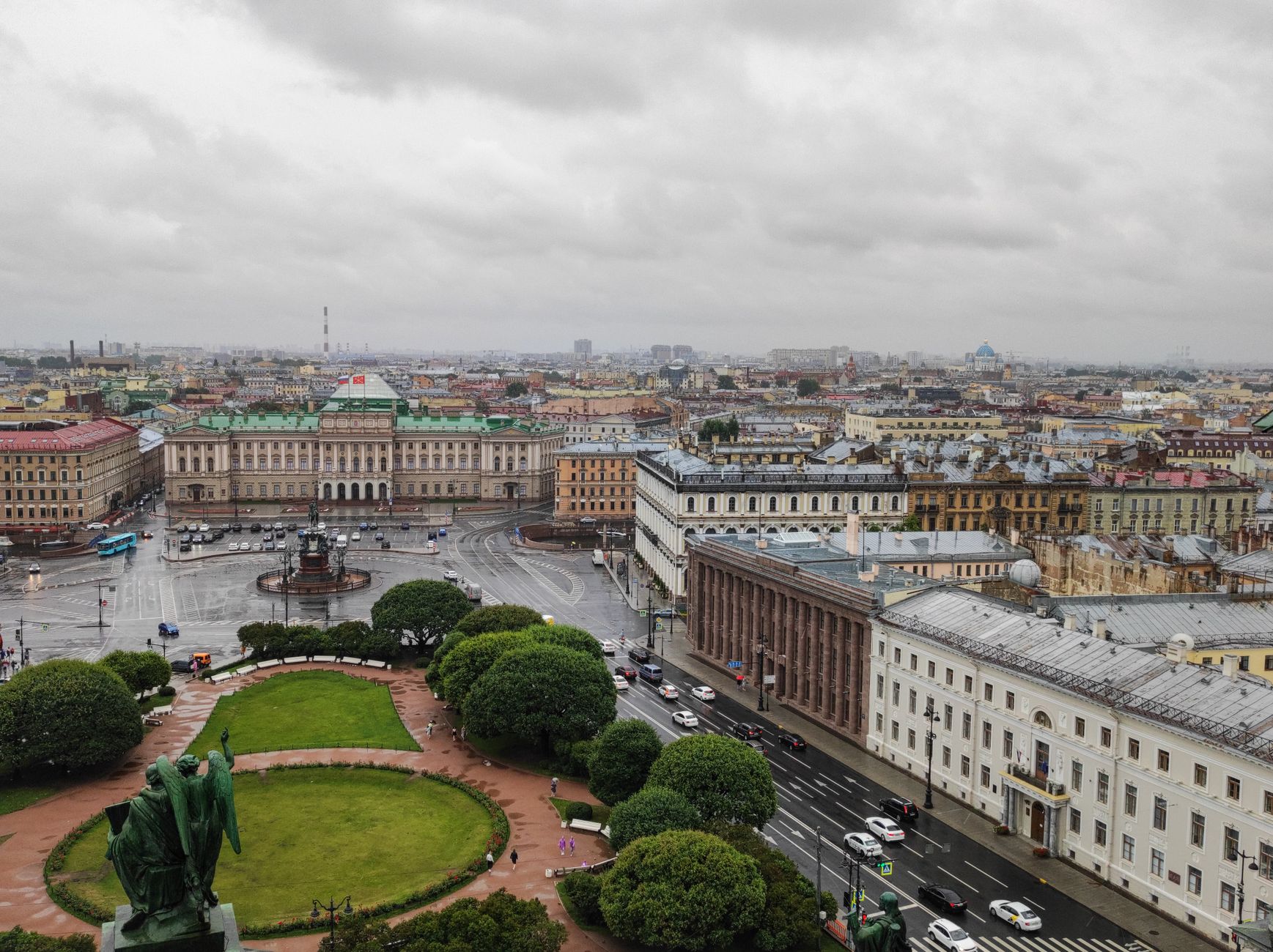 Petrogradsky District's Expanding Green Spaces and Waterfront Access in 2026