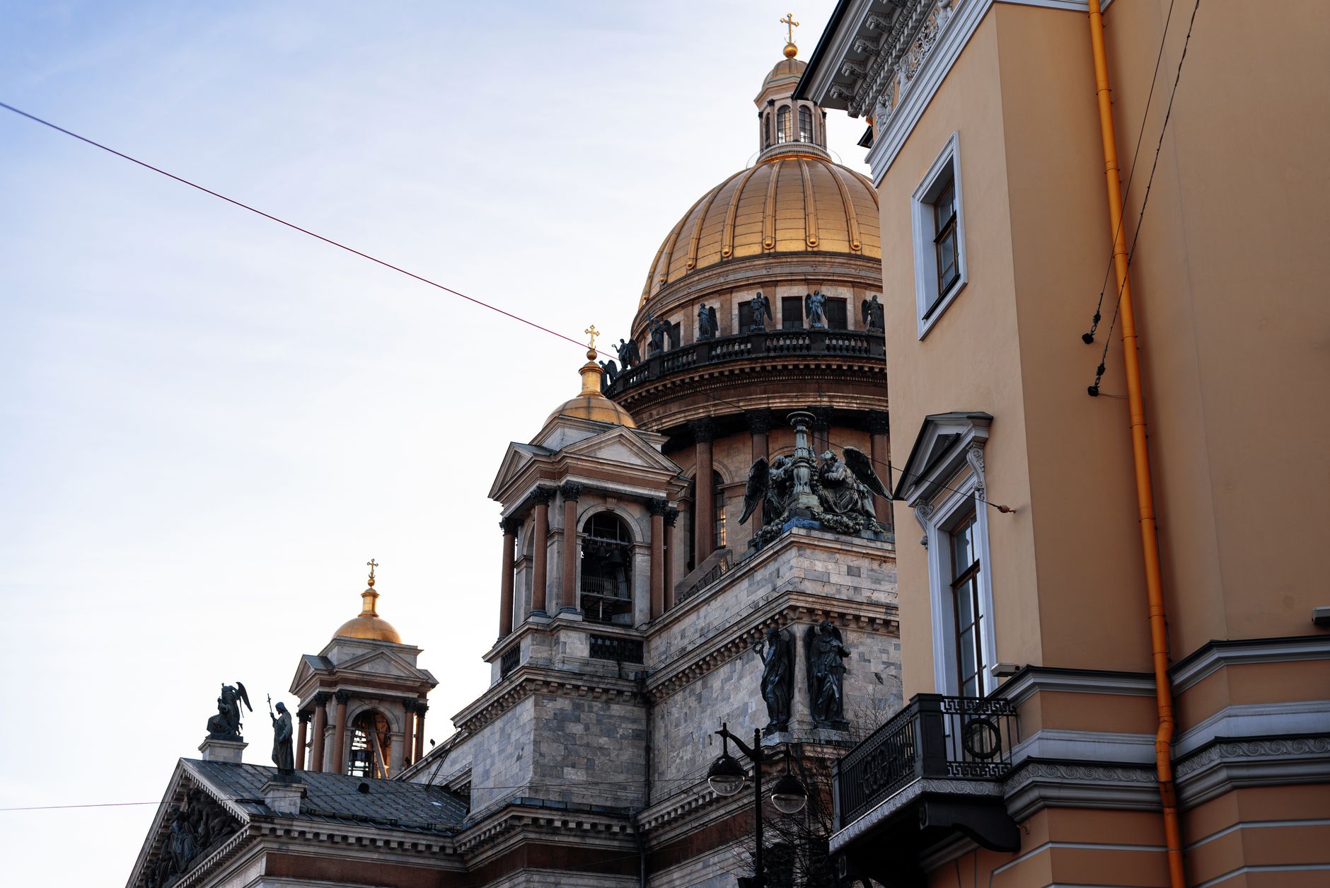 St. Isaac's Cathedral: Optimal Angles for Dome and Spire Shots