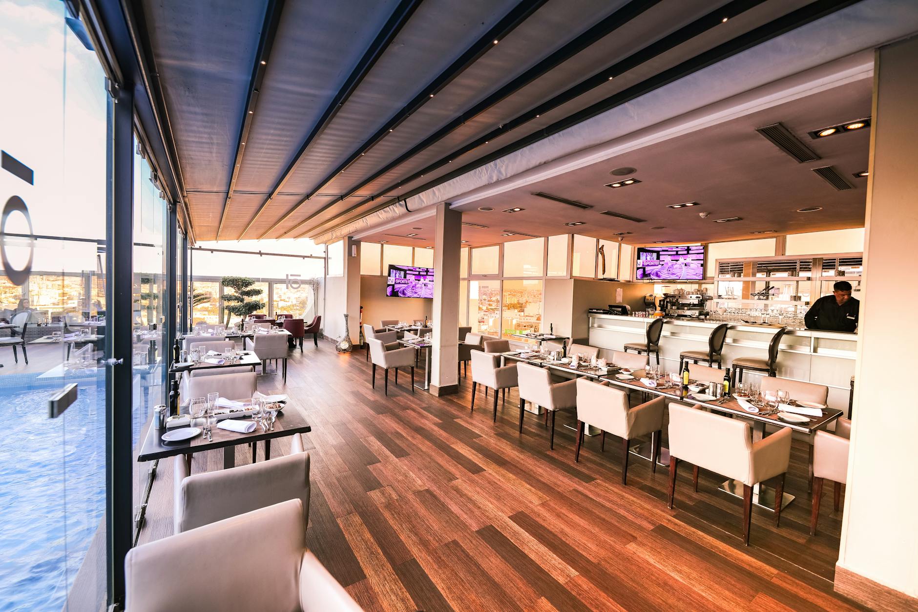Terrassa Restaurant at Kempinski