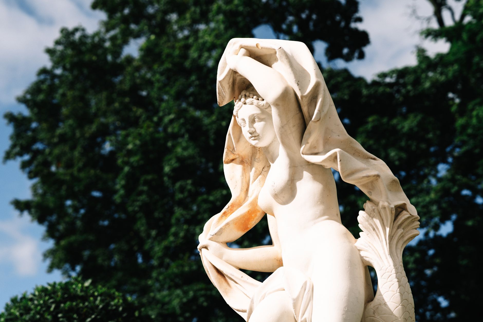 Should I combine Oranienbaum with Peterhof or visit separately?