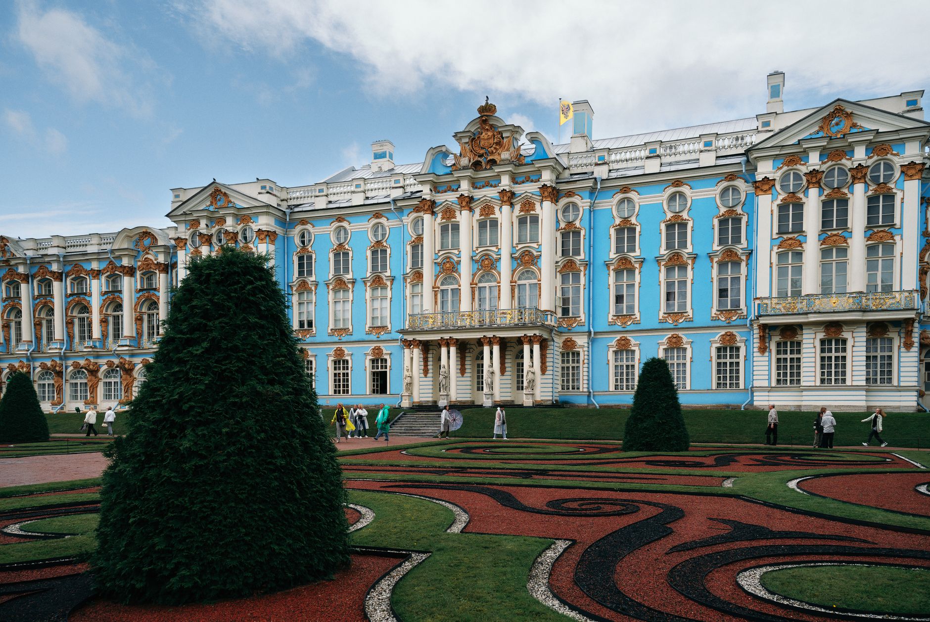 Oranienbaum Menshikov Palace as a Case Study in Culture-Driven Urban Form
