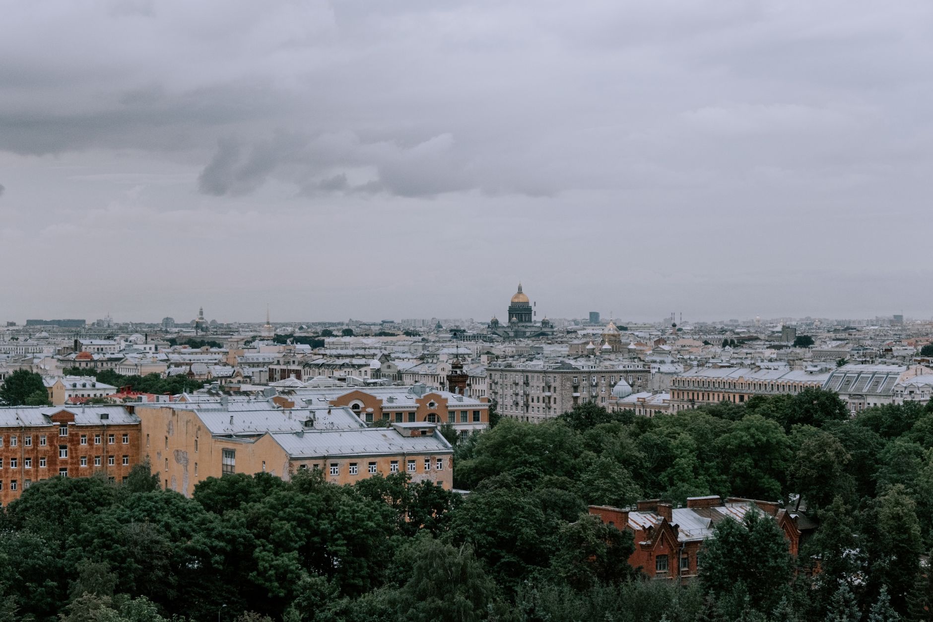 Practical guide to exploring Apraksin Dvor and Izmailovsky Market