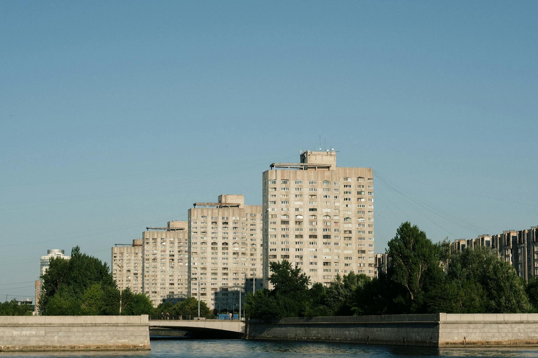 10 Iconic Soviet Architecture in Saint Petersburg – Photos and Chebureki Street Food