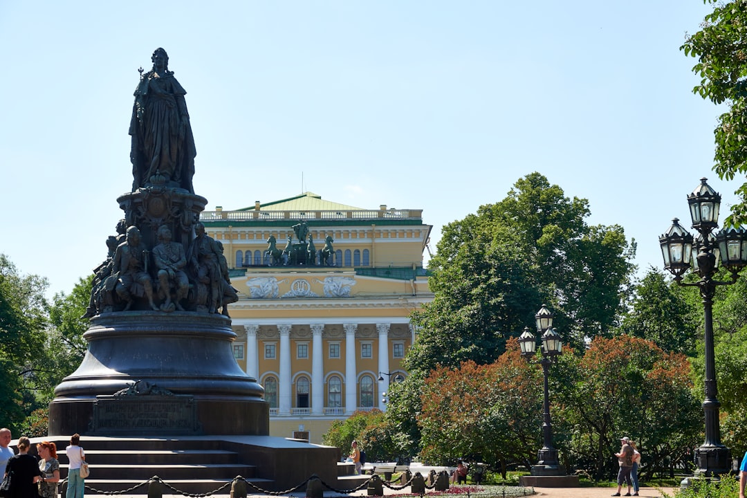 Why does Oranienbaum remain the only imperial palace never destroyed in World War II?