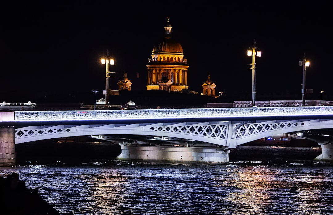 What Happens During Saint Petersburg's White Nights Season?