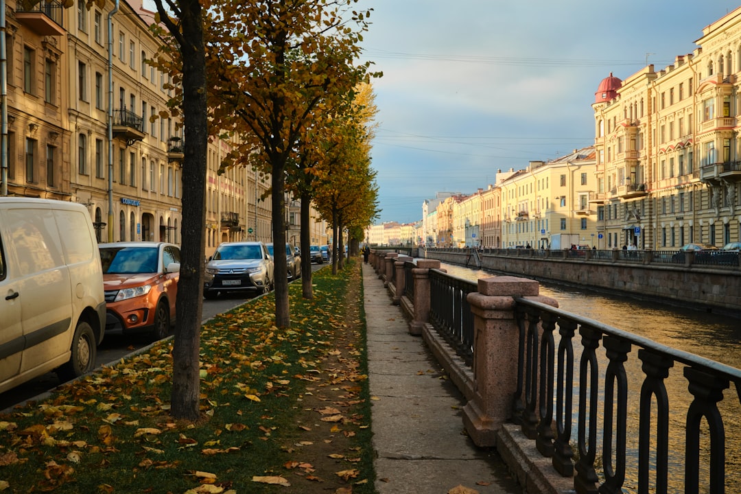 Where Can You Find Reliable Free Wi-Fi Across the City?