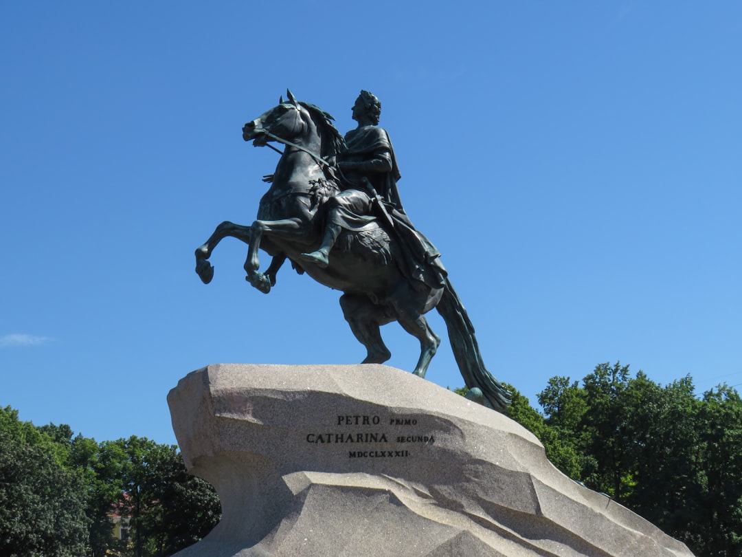 What are the best times to photograph the Bronze Horseman?