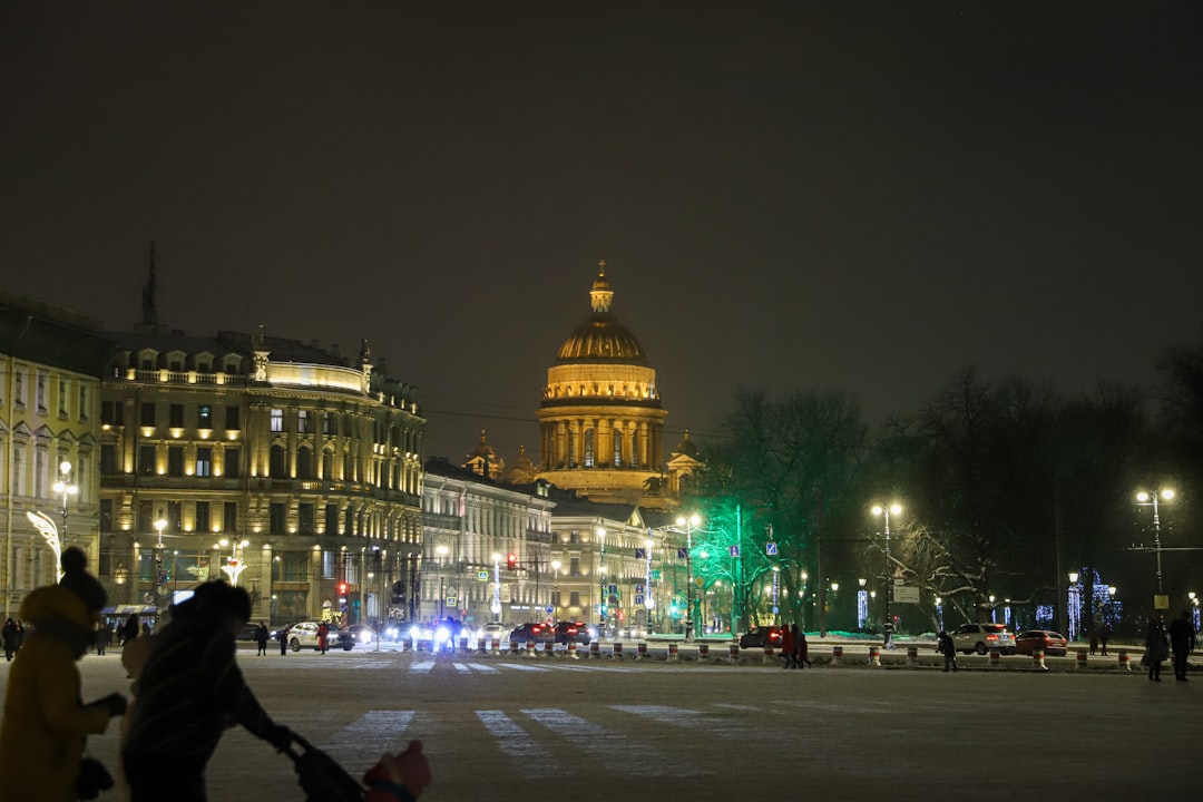 What Drives Population Growth in Rapidly Expanding Cities?