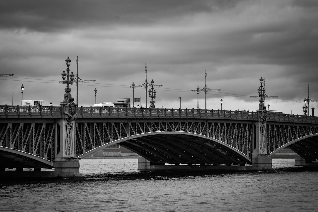 Where Are the Best Spots to Photograph the Bridges?