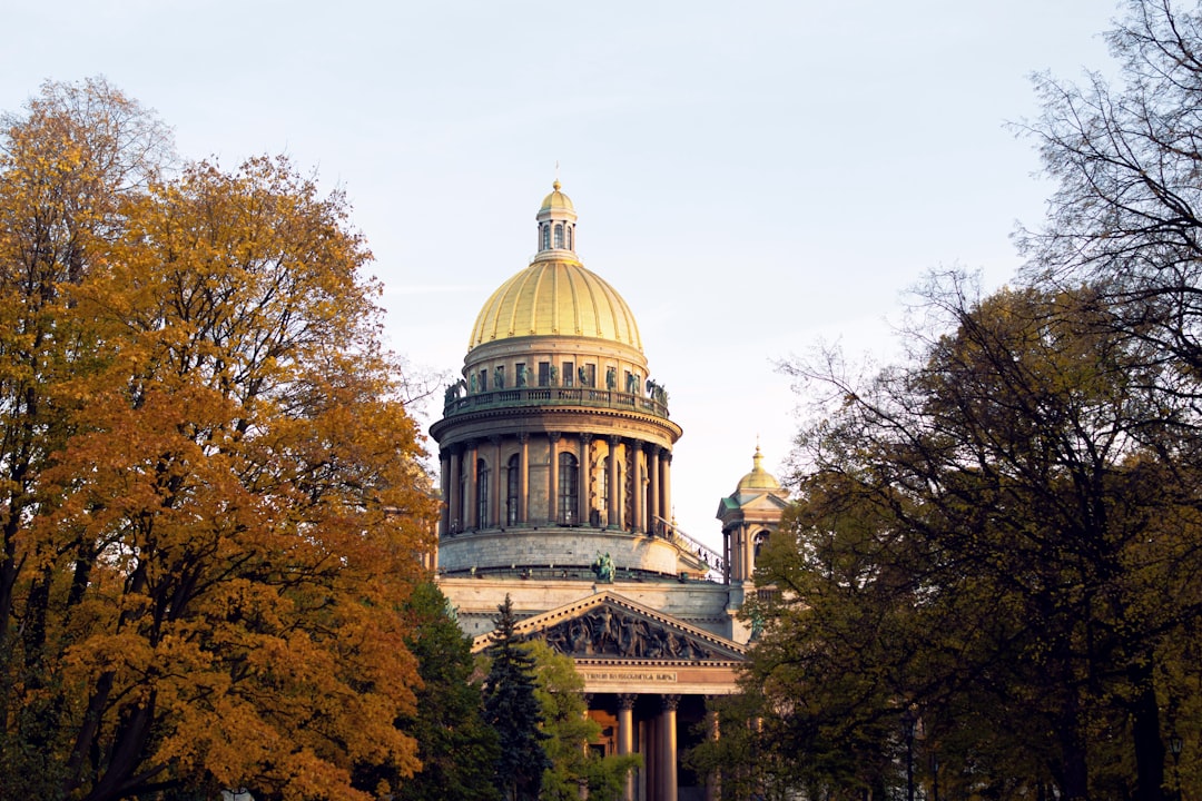How do I get to Planeta Neptun from major Saint Petersburg locations?