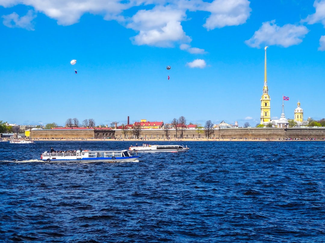 Can I Take a Boat Tour During Bridge Raising?