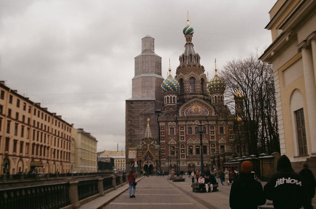 Immersive Experiences: Workshops, Markets, and Guided Encounters