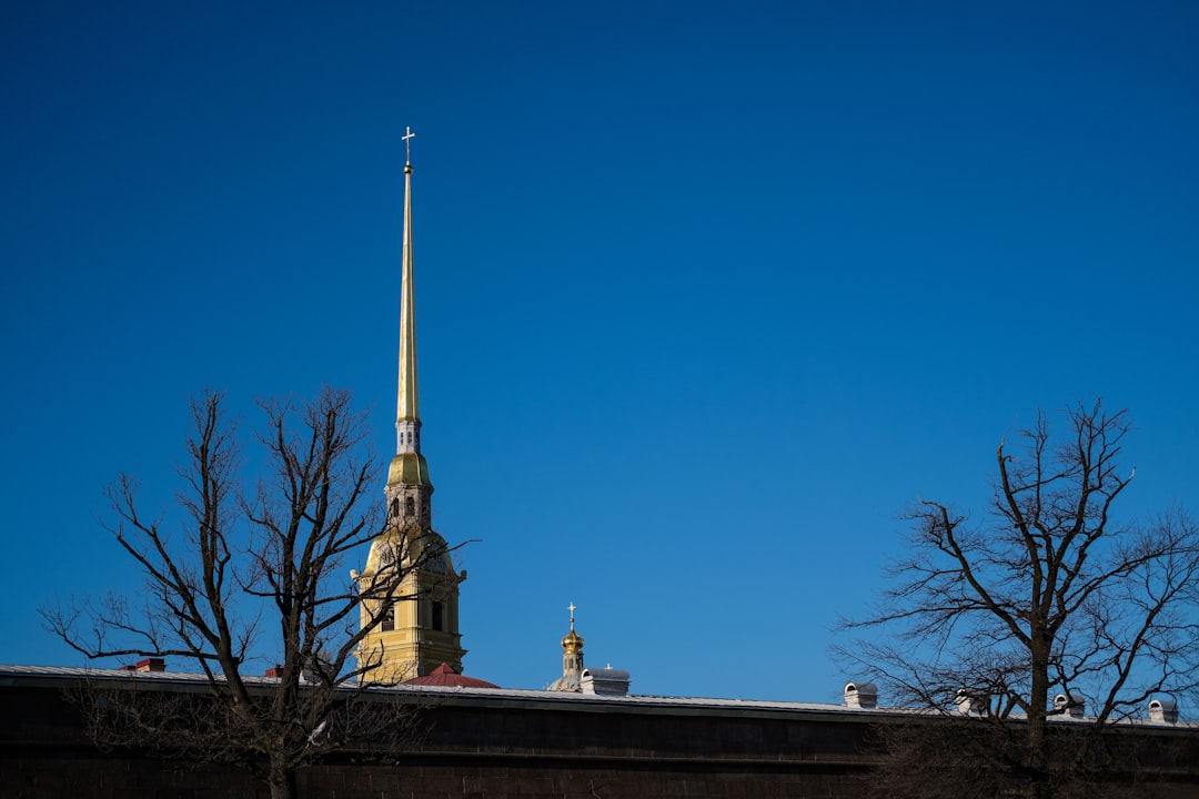 How to reach the church from Nevsky Prospekt and major metro stations?
