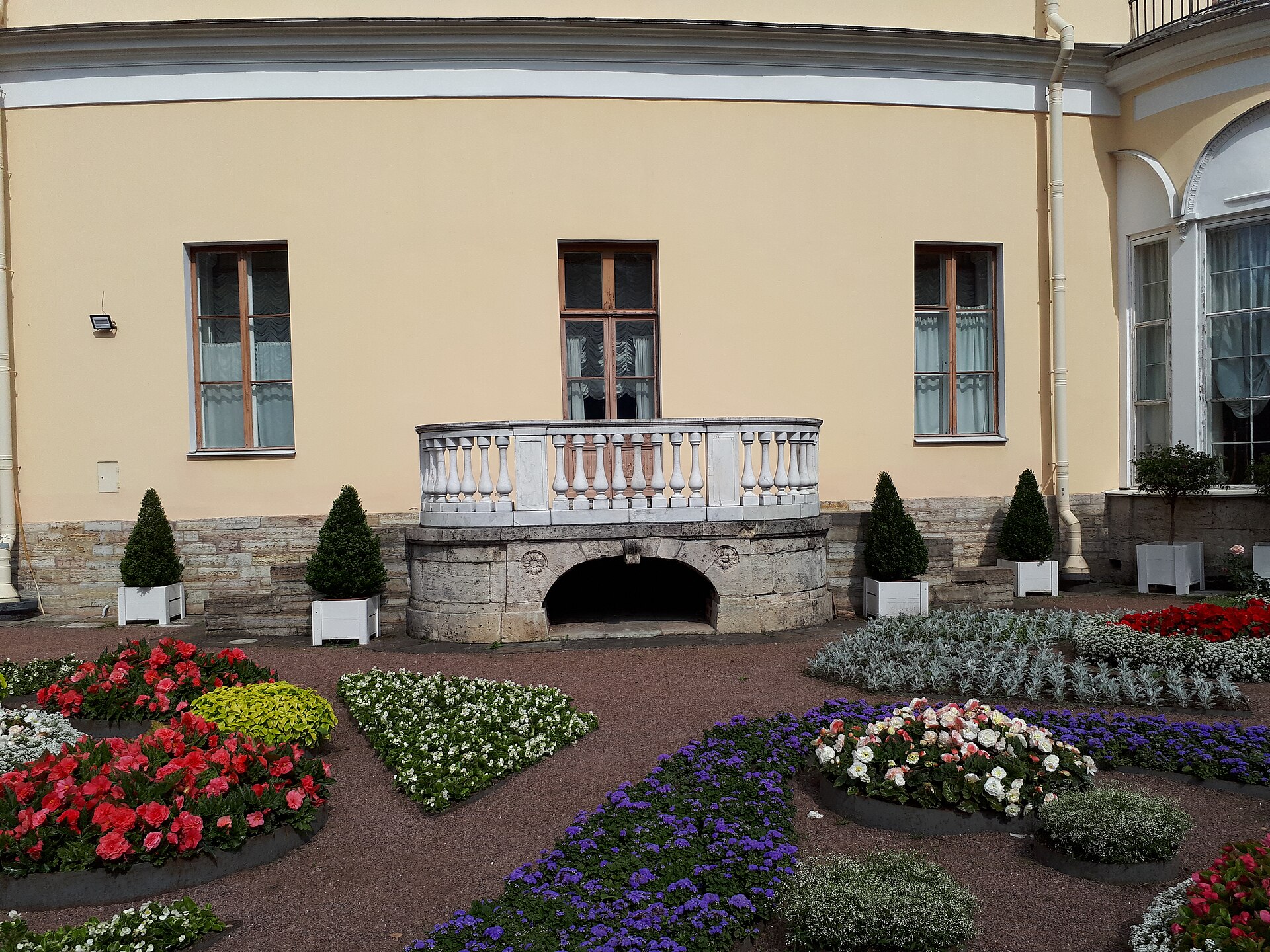 Pavlovsk Greek Hall