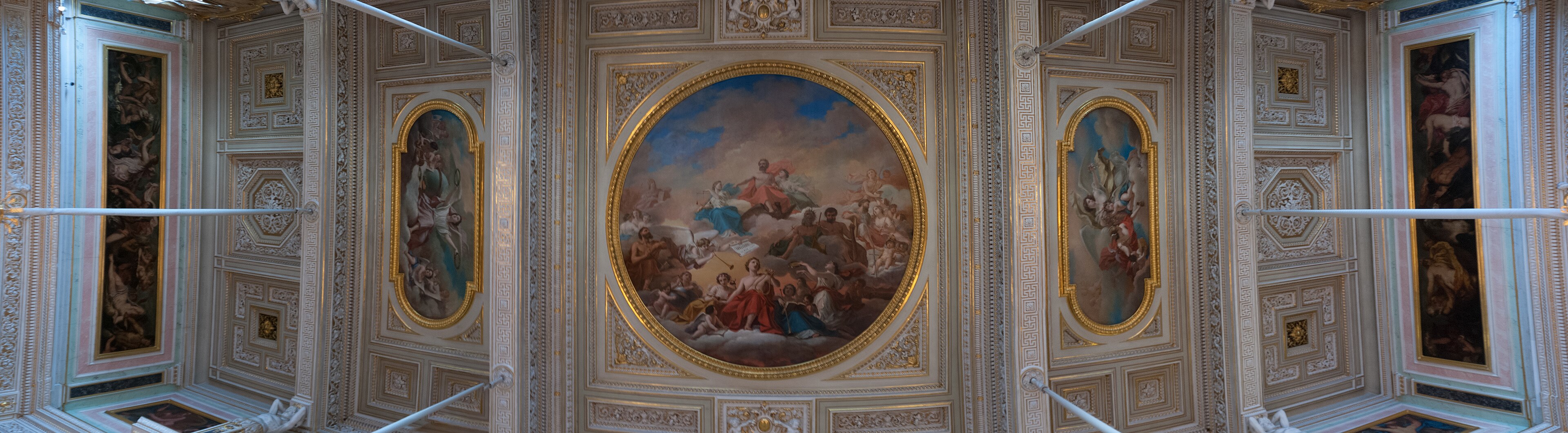 36783-StPetersburg-Hermitage-Pano-2