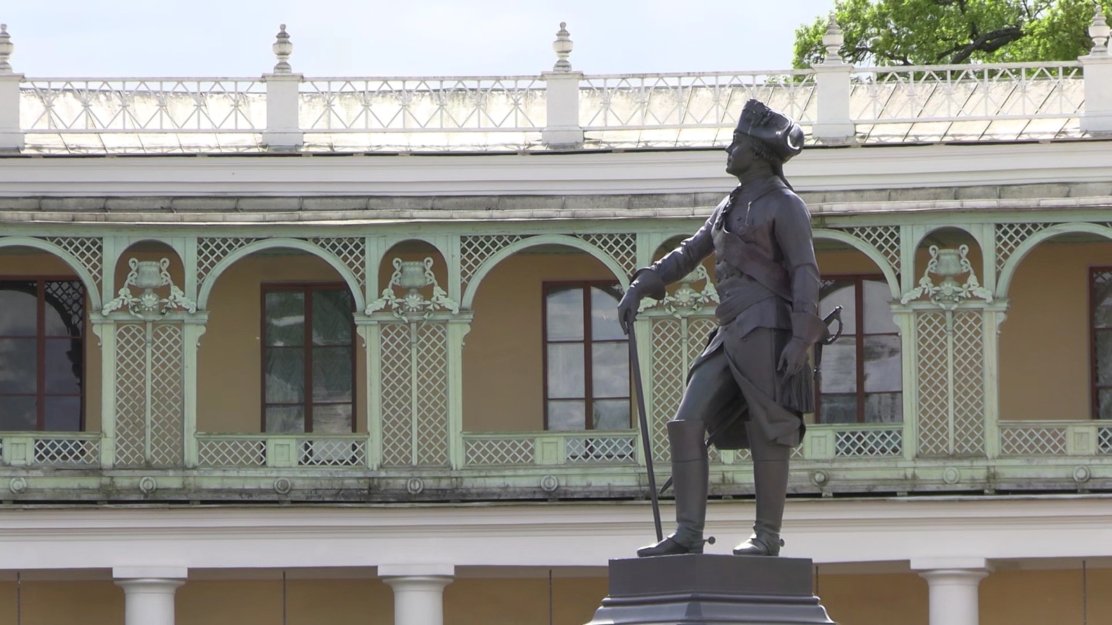Monument to Paul I in front of Pavlovsk Palace