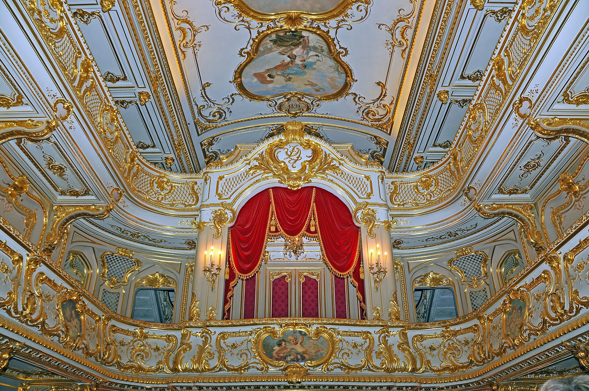 Yusupov Palace cellar exhibition