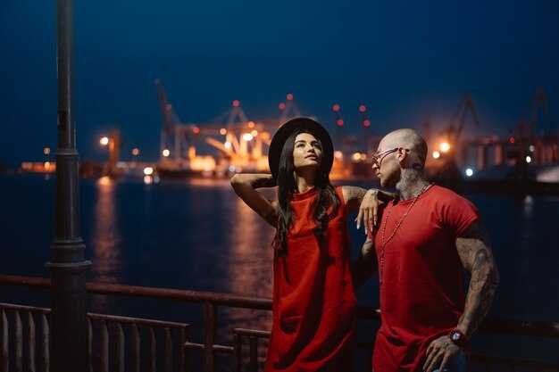 Night Walks: Safe Routes to Iconic Landmarks After Dark